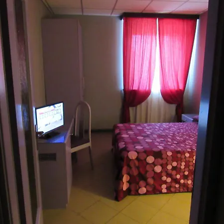 Affittacamere B&B The Sun Swimming & Pool