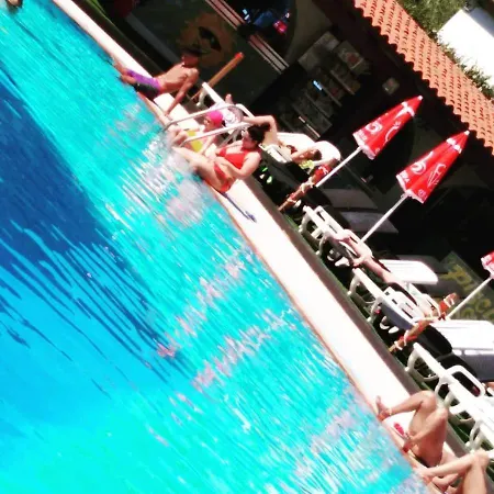 B&B The Sun Swimming & Pool Turijn