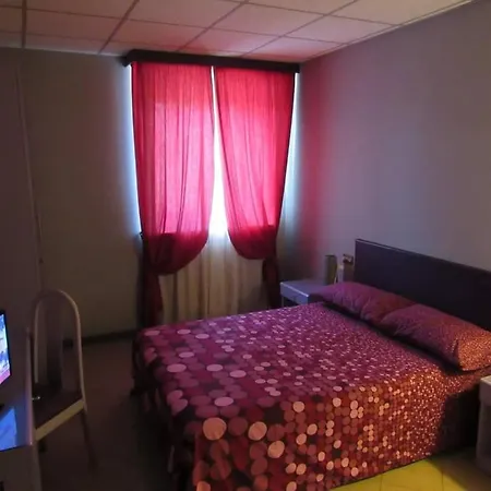 B&B The Sun Swimming & Pool Guest house Turin