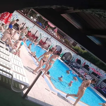 Pensionat B&B The Sun Swimming & Pool